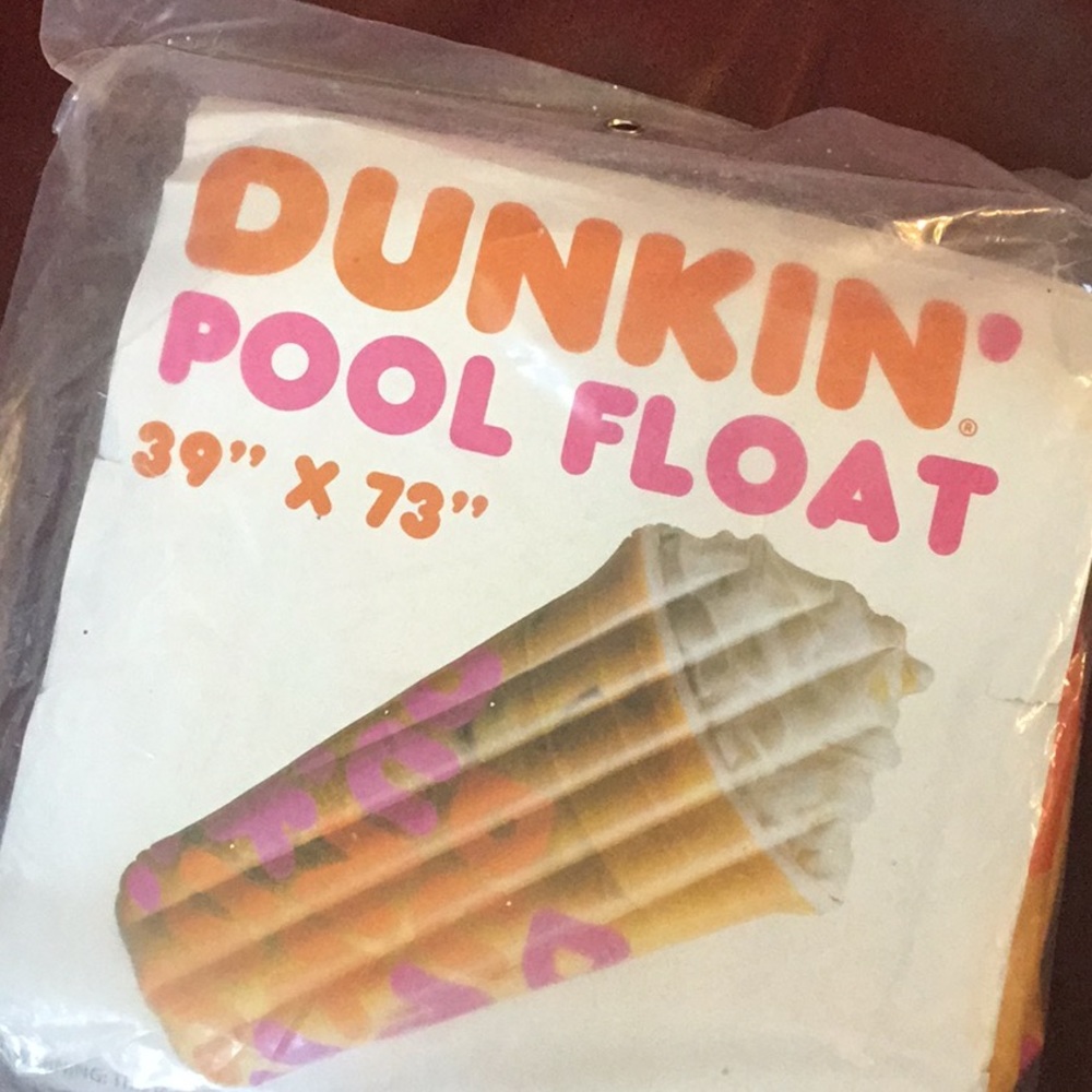 Dunkin Donuts pool float NWT